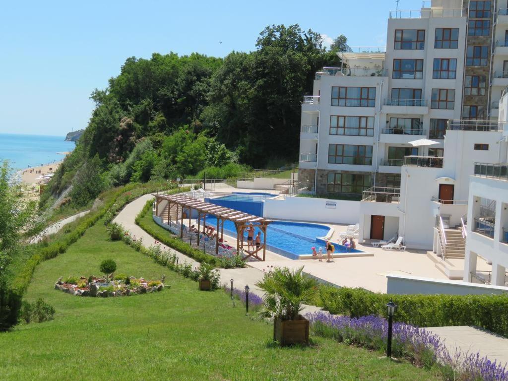 Byala Vista Loreta Apartments Екстериор снимка